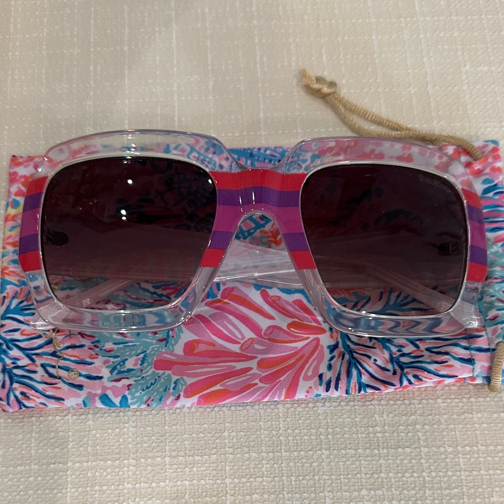 Lilly Pulitzer, New fashionable sunglasses with Case